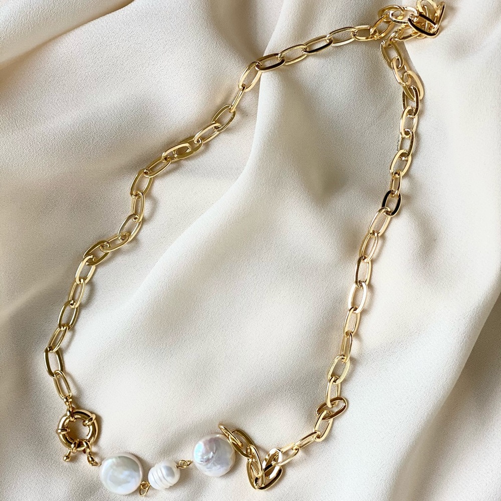 Real pearl gold plated necklace